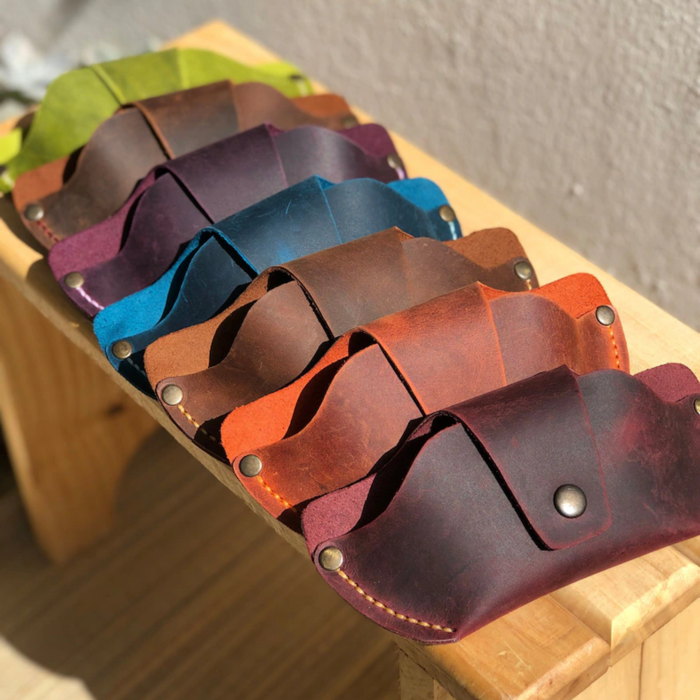 Snake Scale Pattern Glasses Holder