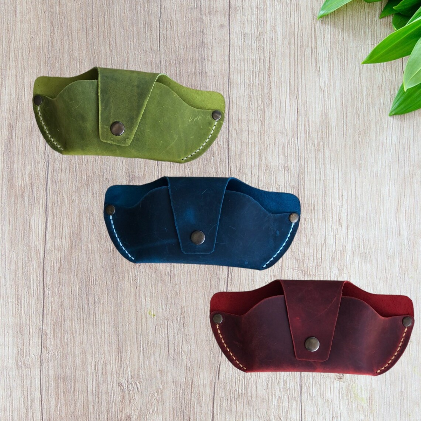 Snake Scale Pattern Glasses Holder