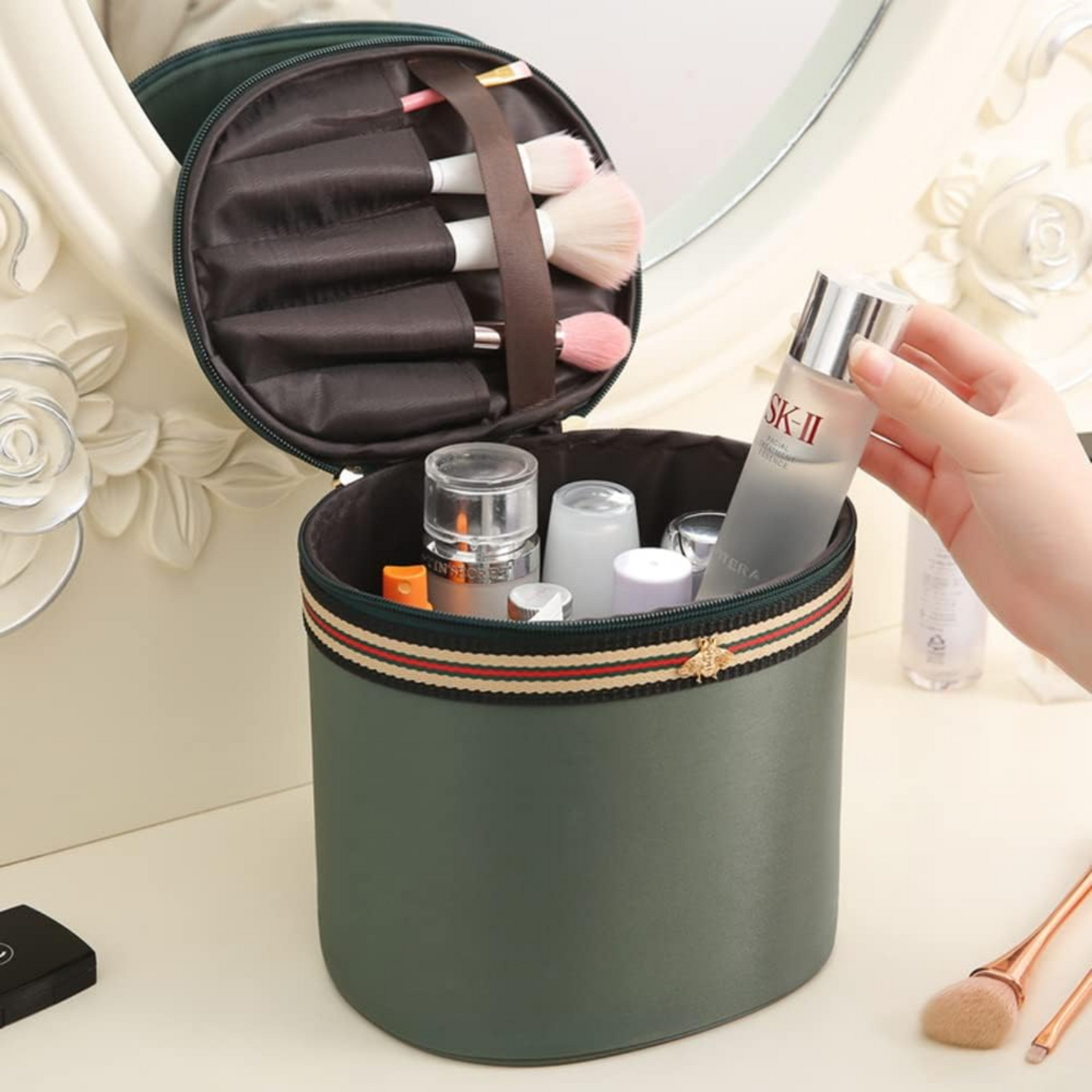 Cosmetic Storage Box with Handle