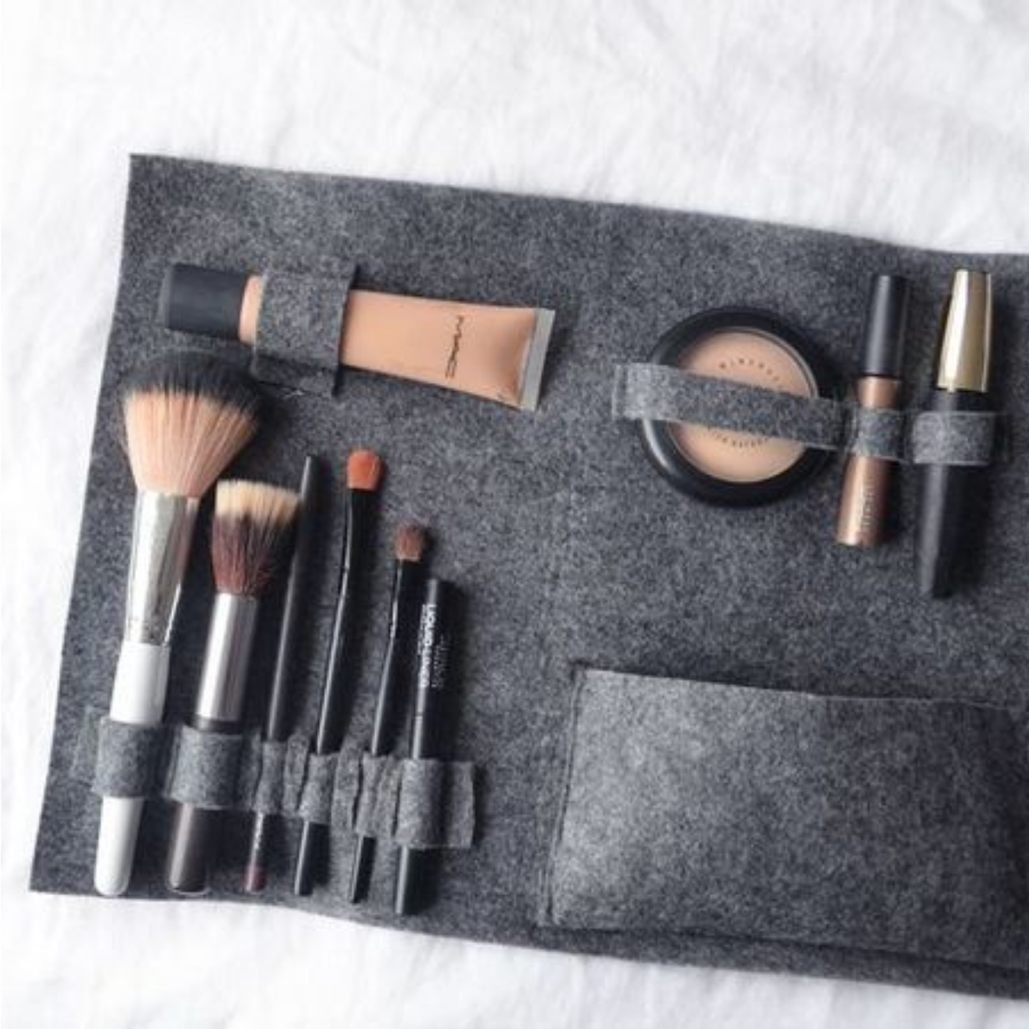 Travel Makeup Organizer.