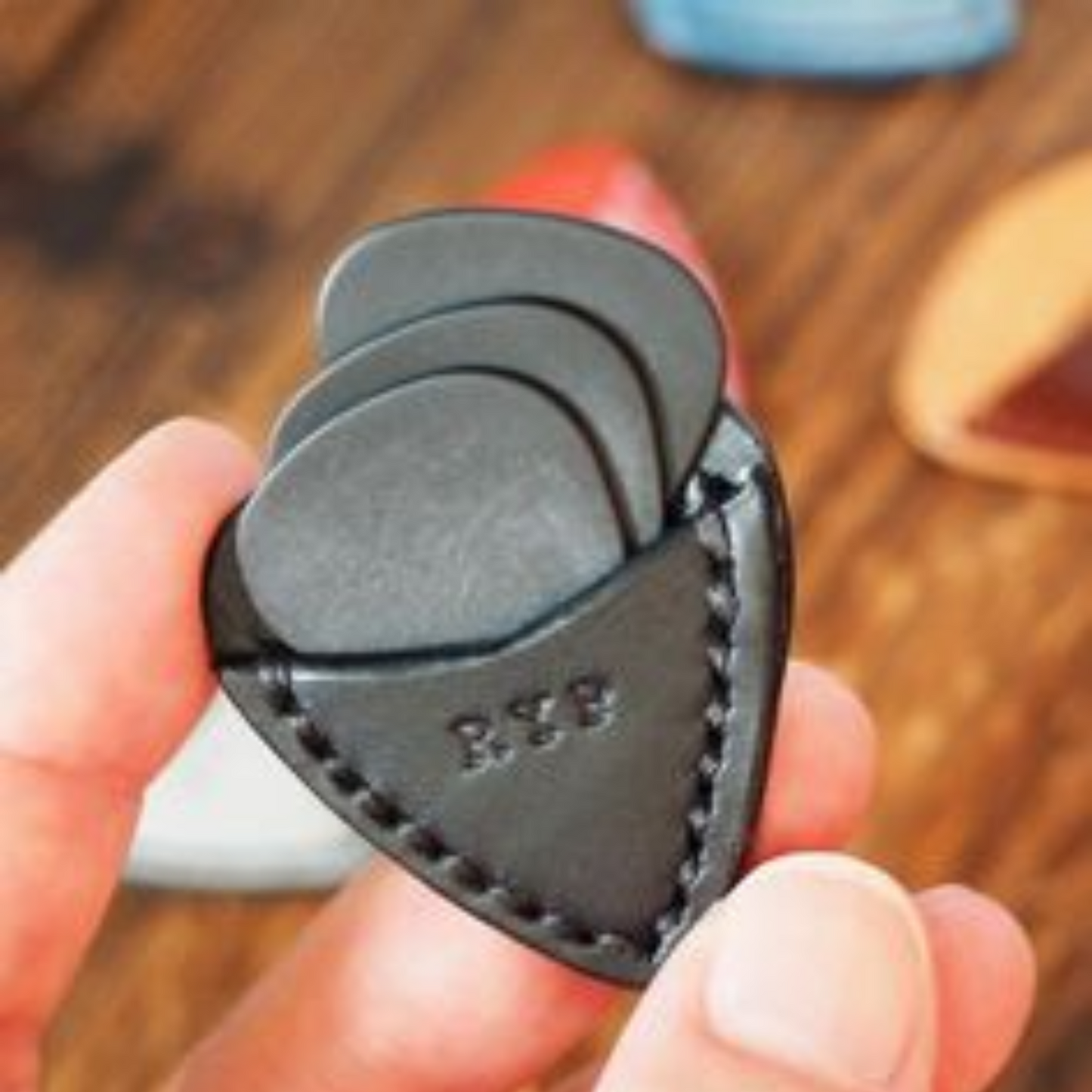 Teardrop Guitar Pick Holder