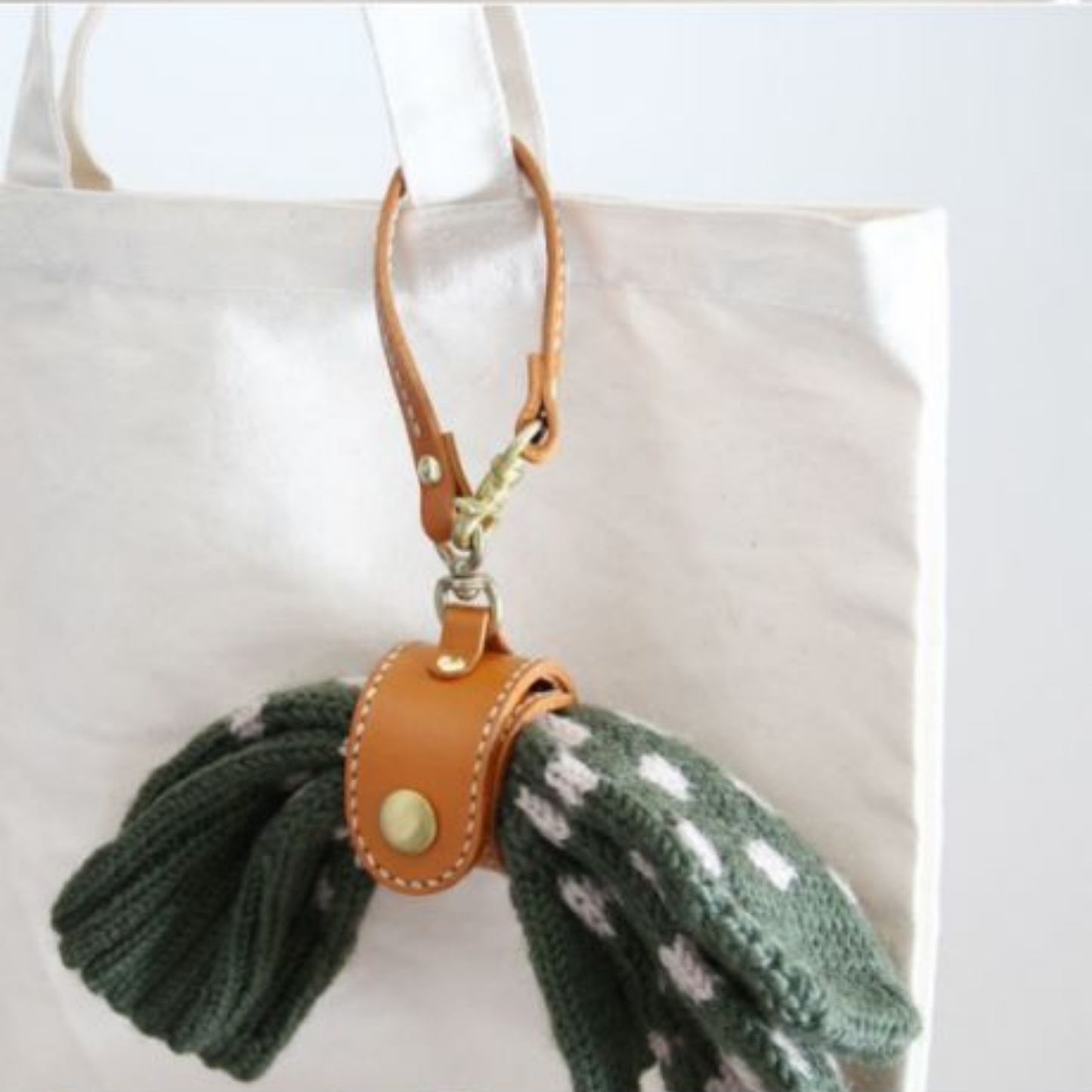 Leather Scarp Holder
