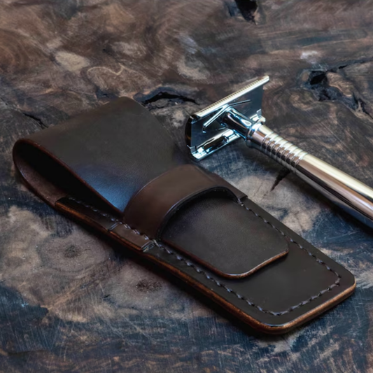 Razor case made of leather