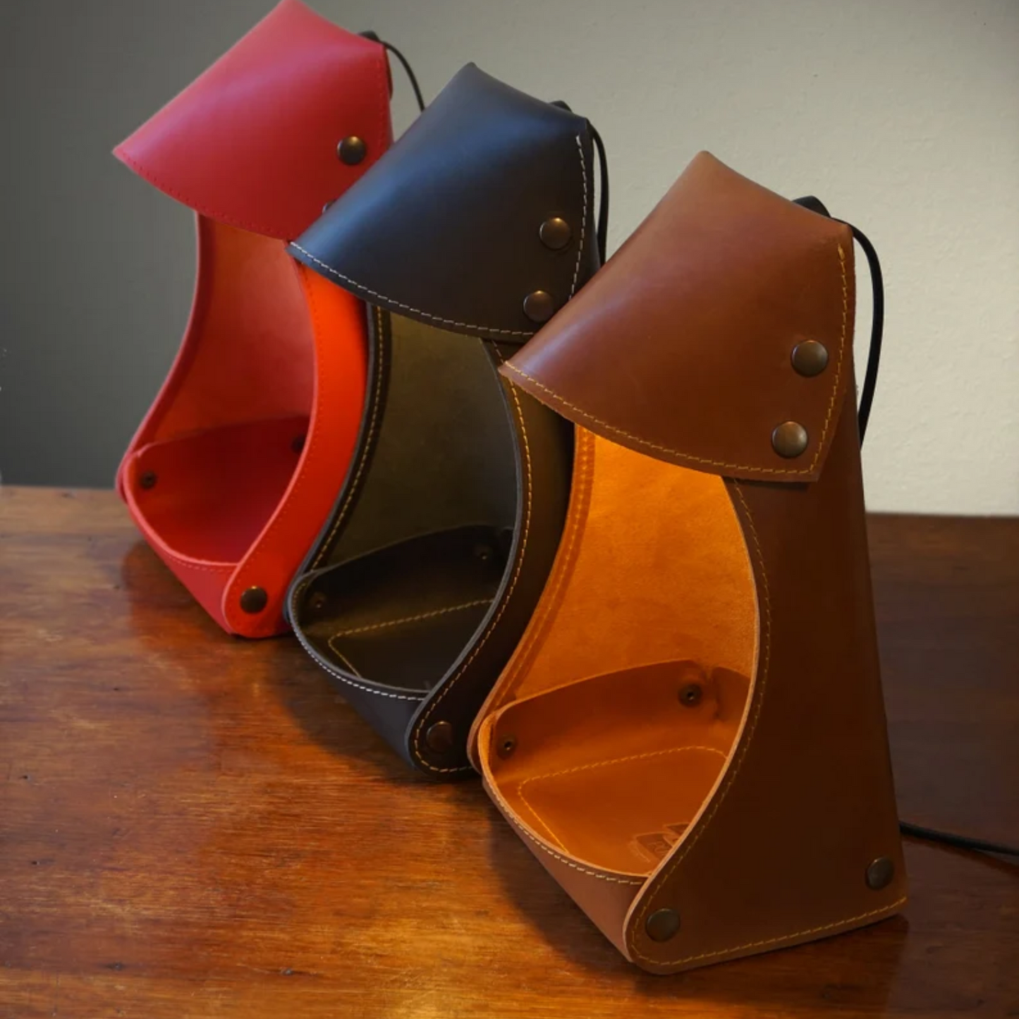 Table lamp  with valet tray
