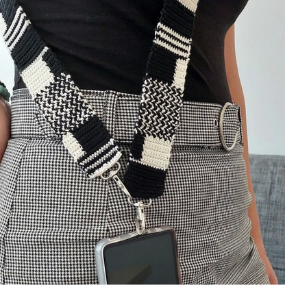 Crossbody phone strap