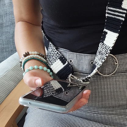 Crossbody phone strap