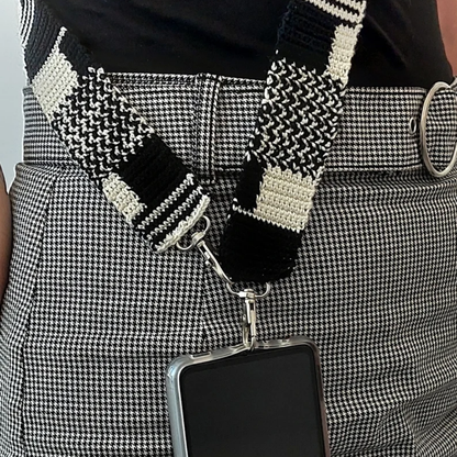 Crossbody phone strap