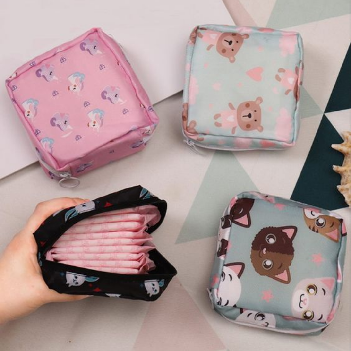 Sanitary Pad Organizer Purse Holder